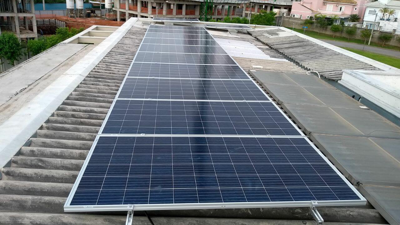 Condomínio Giverny na cidade de Campinas com painéis Canadian Solar